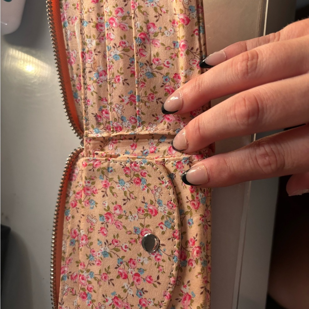 Wallet - Picture 2 of 2